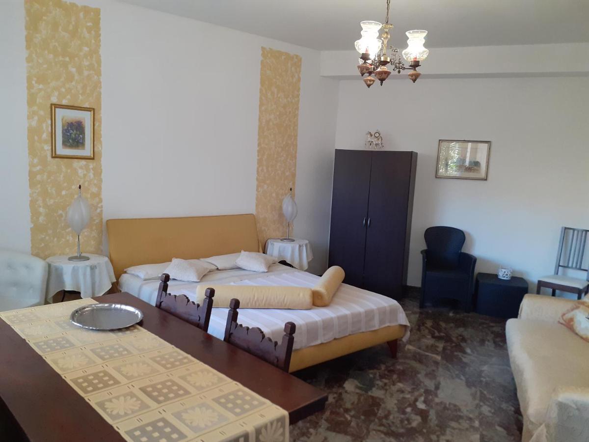 Saglia Apartments Malcesine Exterior photo